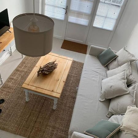 Guîtres Gite La Petite Maison מראה חיצוני תמונה